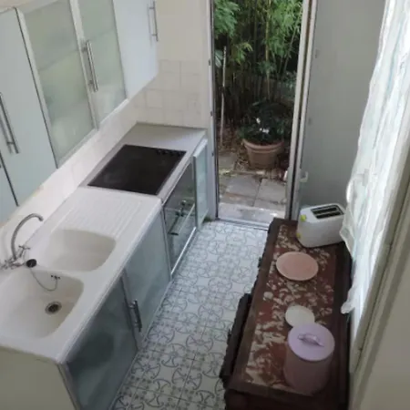 펜션 Charming House With A Quiet Courtyard