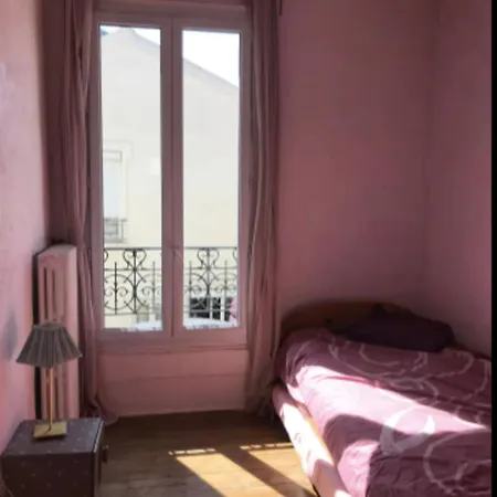 Charming House With A Quiet Courtyard 펜션 퐁트네수부아